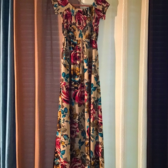 Dress - Picture 2 of 5